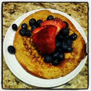 Protein pancake and fresh fruit